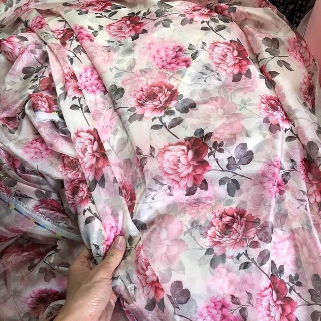 Vải tơ hoa hồng