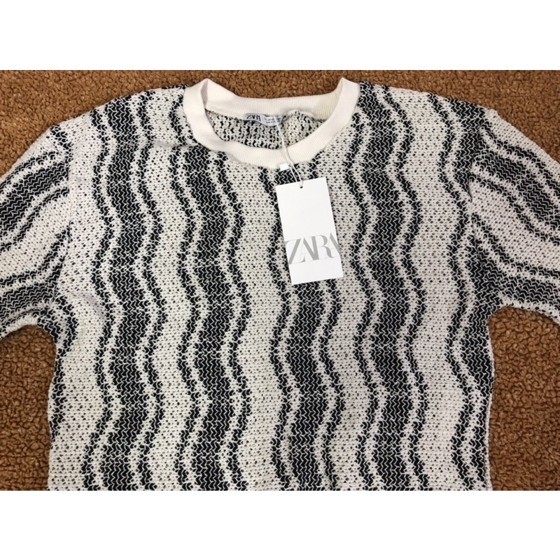 **ZARA** Áo len size S newtag