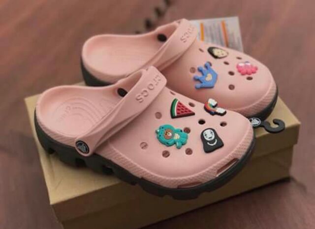 crocs duet pink