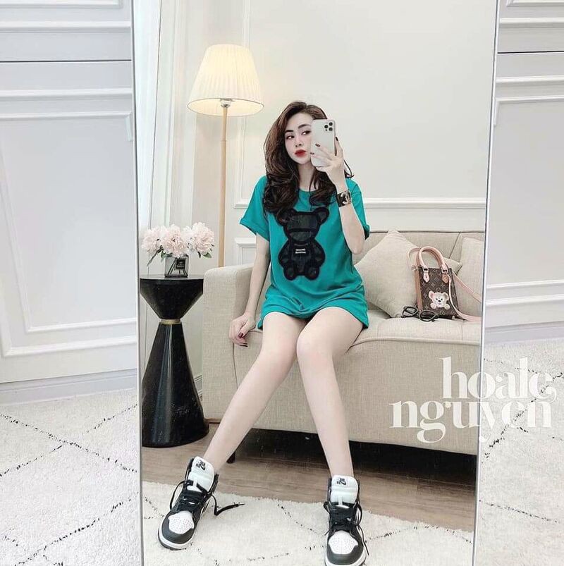  Áo phông gấu lông thêu fom rộng cá tính | BigBuy360 - bigbuy360.vn