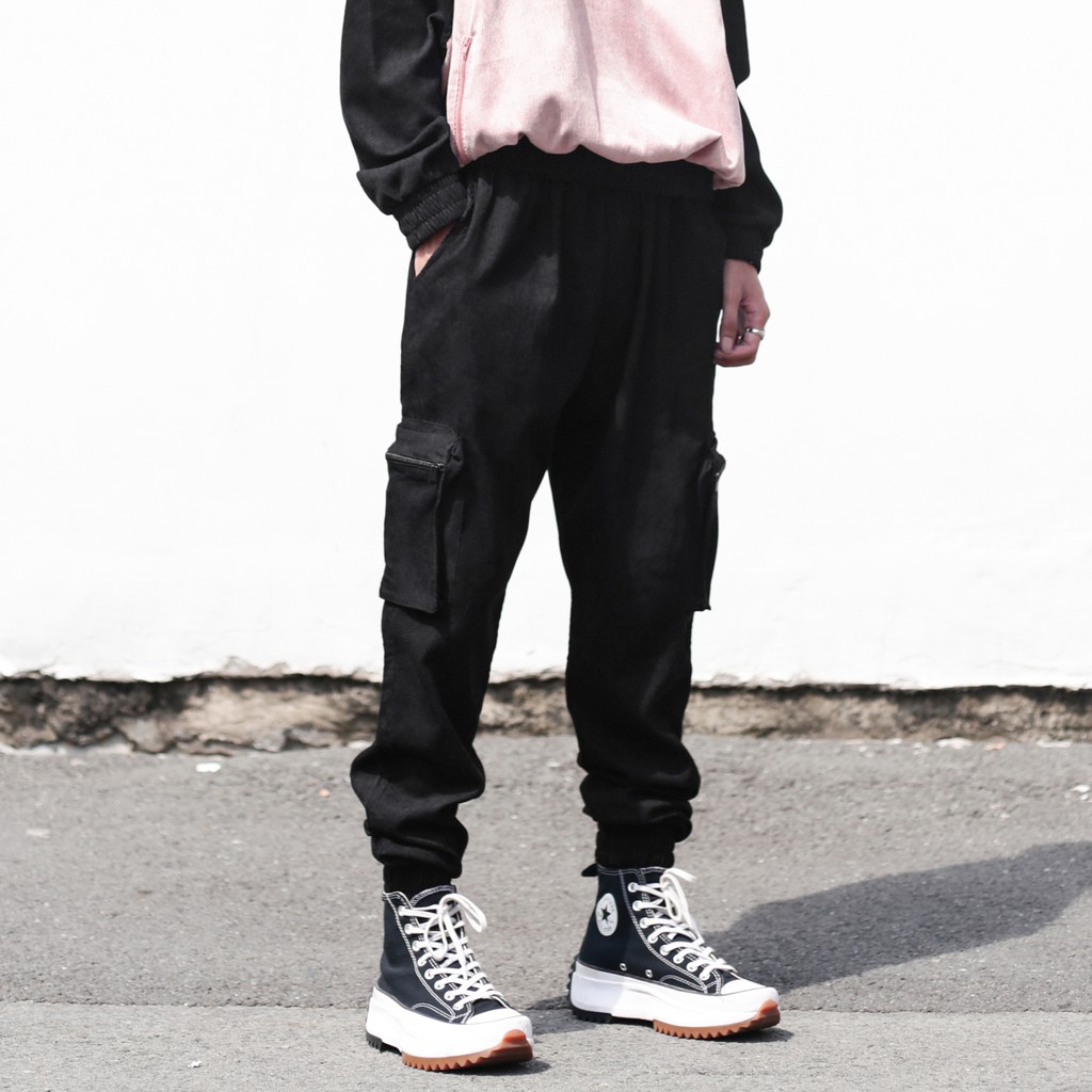 Quần Jogger Túi Hộp Lưng Thun Form Ống Rộng Chất Liệu Ticke Bo Ống Unisex Màu Đen