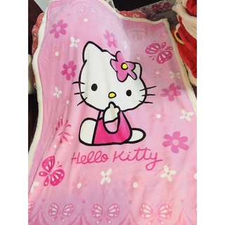 Chăn lông cừu cho bé hình Hello Kitty