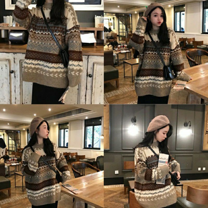 Pass nhiều áo len sweater và hoodie