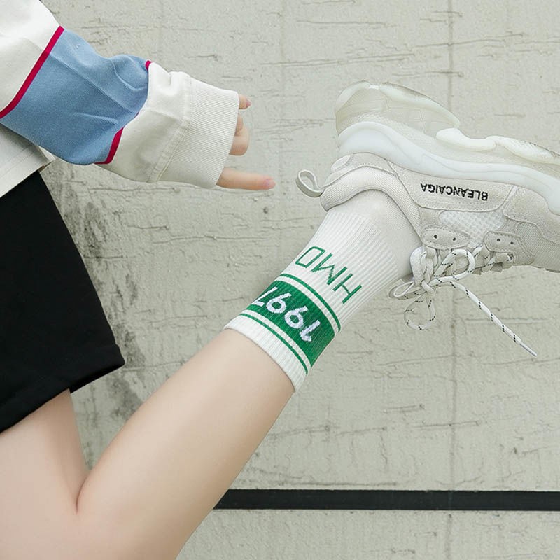 Tất nữ style Hàn Quốc phong cách đường phố họa tiết trẻ trung năng động TC22 - Mijusa