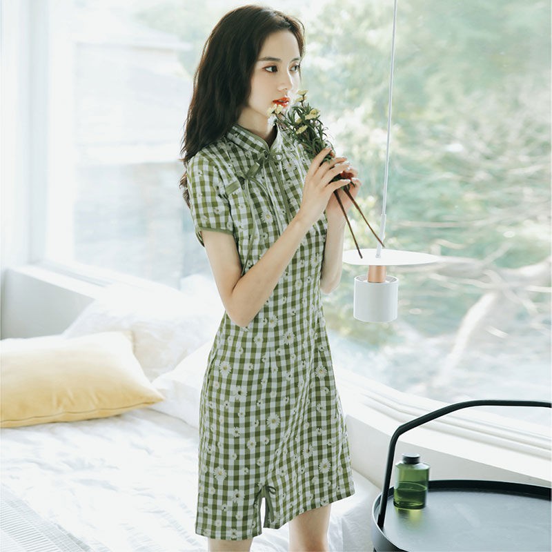 Sườn Xám Cách Tân Ngắn Kẻ Sọc Caro Trẻ Trung Thời Trang 2020 Cho Nữ Phong Cách Retro | BigBuy360 - bigbuy360.vn