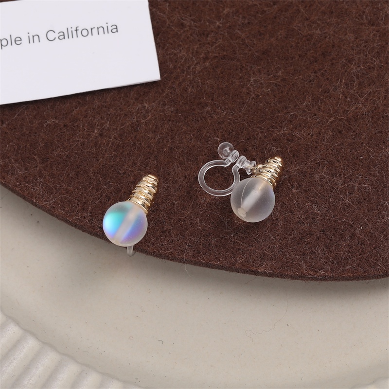 Khuyên tai kẹp không bấm lỗ chốt cố định K033 bằng nhựa trong suốt hình khối dáng ngắn Leous Accessories