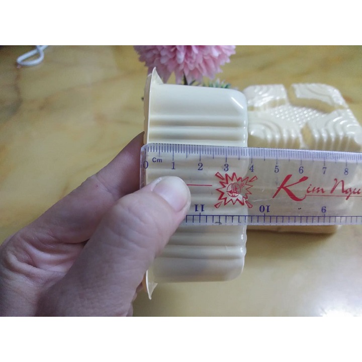 100 KHAY NHỰA ĐỰNG BÁNH TRUNG THU 150 GRAM MÀU VÀNG KEM - LOẠI DÀY