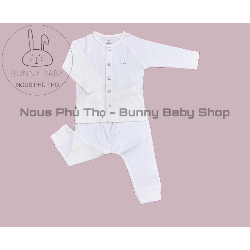 Bộ Nous cài thẳng dài trắng