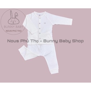 Bộ Nous cài thẳng dài trắng