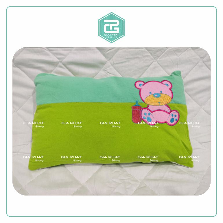 Gối nằm trẻ em vải Cotton KARA ruột bông gòn 27 x 45cm.
