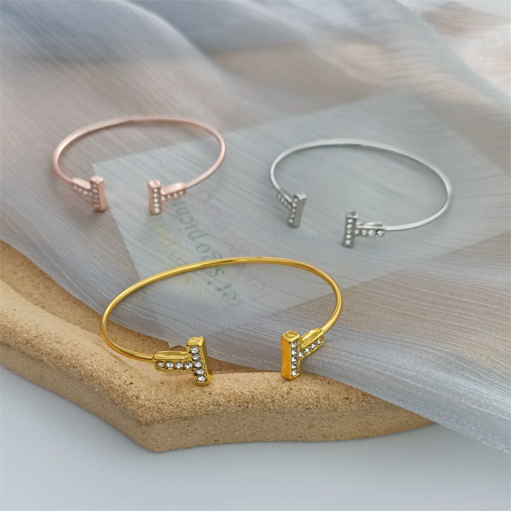 Vòng Tay Hợp Kim Hình Chữ T Đính Đá Nhiều Màu Tùy Chỉnh Thời Trang Cổ Điển Cho Nữ