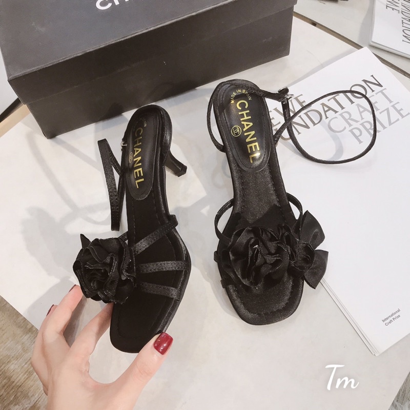 Sandal nữ gót nhú hoa trà chànel lụa loại 1 fullbox Bill túi
