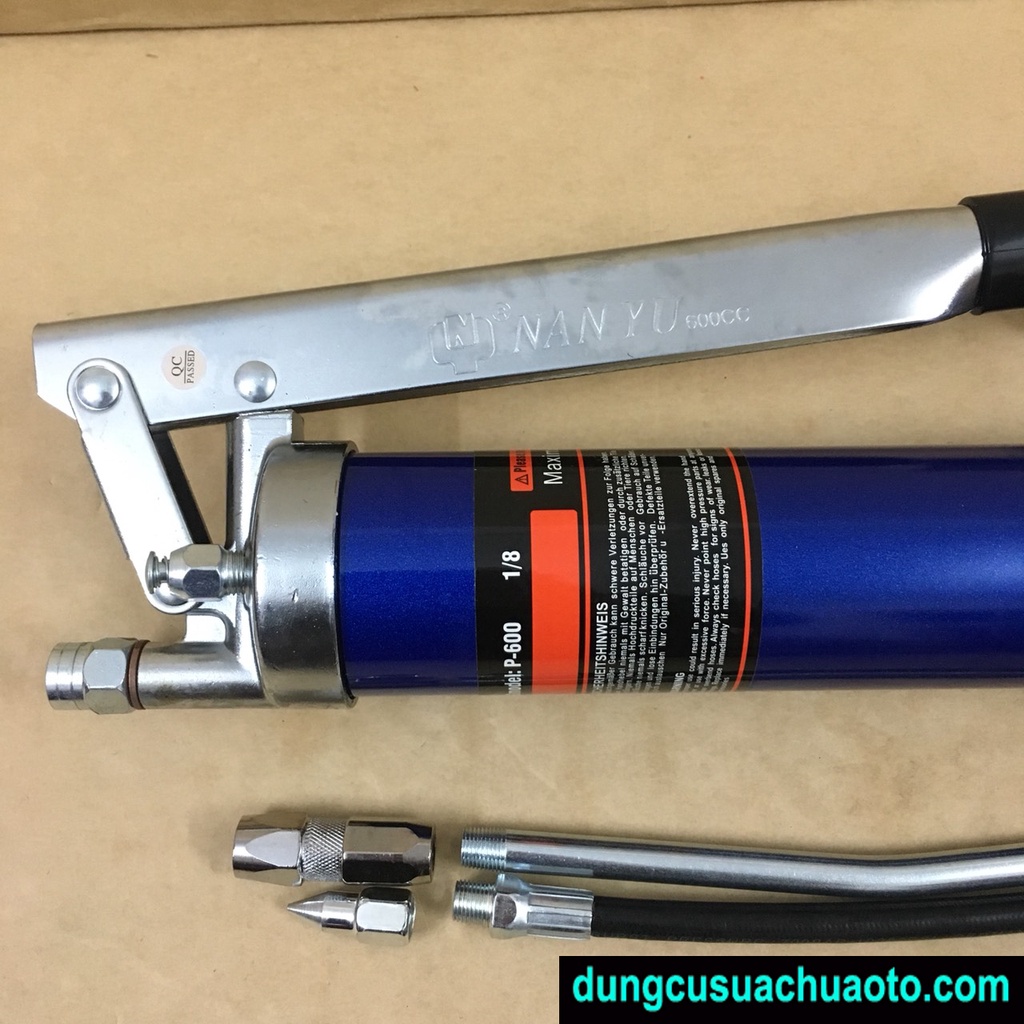 Dụng cụ bơm mỡ bò cầm tay 600cc