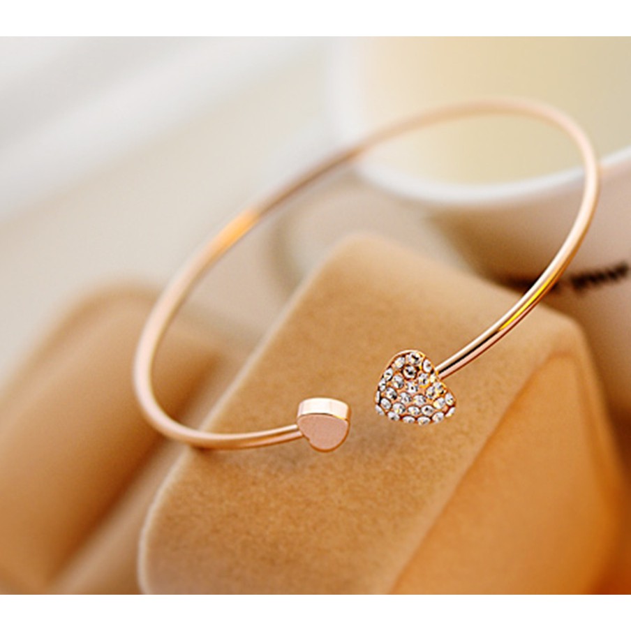 Vòng Tay CRRJU 003 Trang Trí Hình Trái Tim Đính Kim Cương Gỉa Thời Trang Đáng Yêu