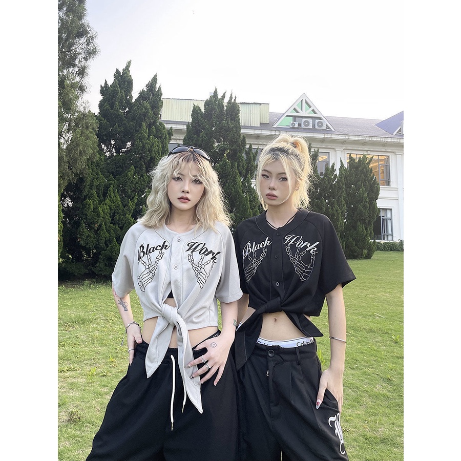 ♙♞Áo Thun Nữ Ngắn Tay Thêu Hình Đầu Lâu Phong Cách Bóng Chày Cá Tính