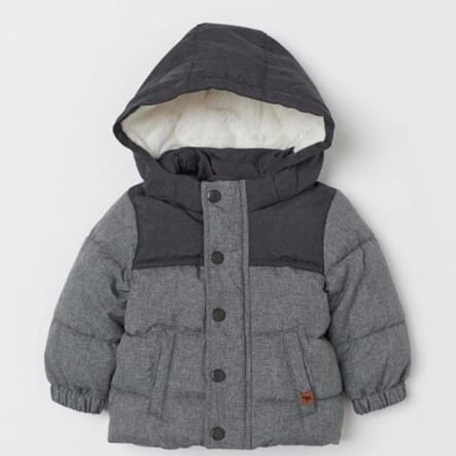Áo hãng H&M dành cho bé ,nam nữ đều mặc được ạ ,đủ size 1-2y,2-3y nhanh tay đặt hàng nào các mom,mặc siêu ấm luôn neeeee