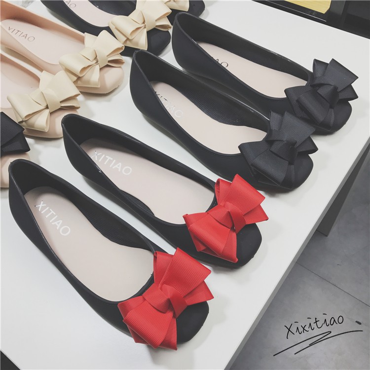 Giày nhựa nơ to M031