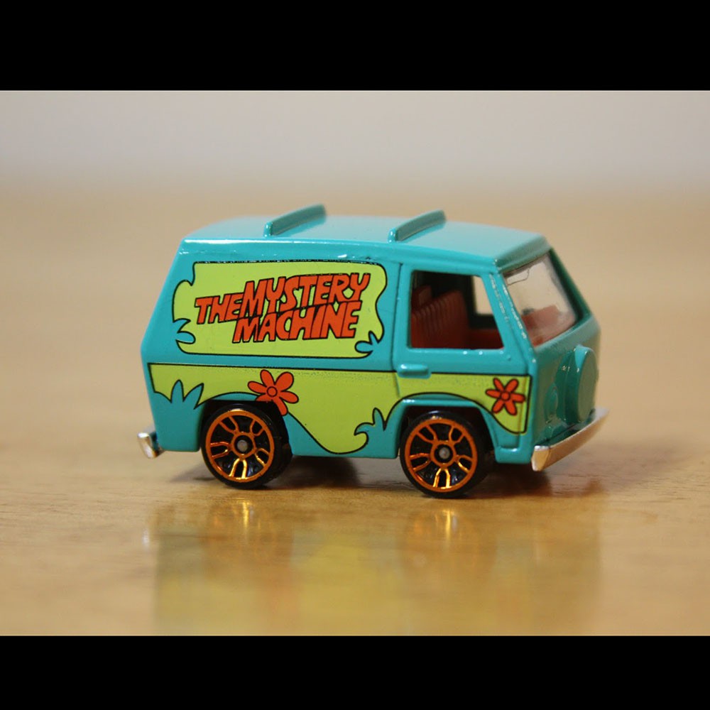 Xe mô hình Hot Wheels The Mystery Machine Scooby-Doo