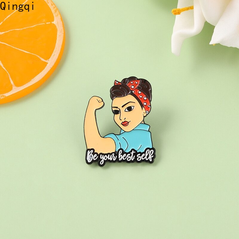 Ghim cài áo Miss Zoe họa tiết cô gái và chữ Be Your Best Sell