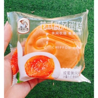 Bánh bông lan trứng muối