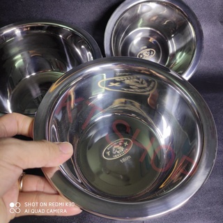 Thau (âu) trộn bột sâu lòng.