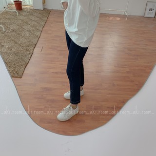 Quần jeans chỉ nổi ống đứng