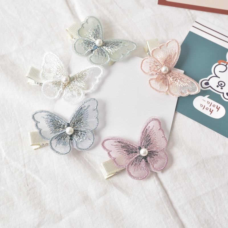 Kẹp Tóc Hình Bướm Đính Ngọc Trai Xinh Xắn Cho Bé