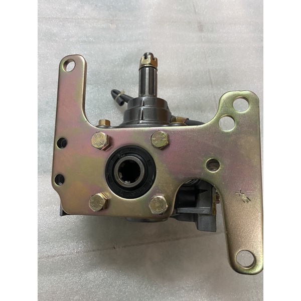 Hộp số đảo chiều tiến lùi,cốt 17li, dùng cho máy 100cc,110cc,125cc.cốt vào máy 6 răng 17mm,trục ra 19mm