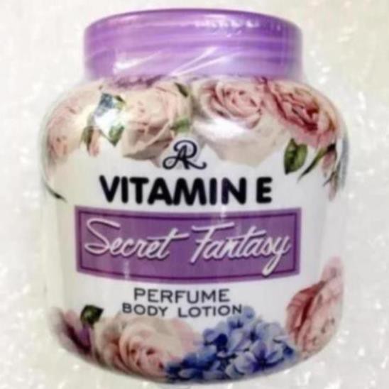 🌸Kem Aron Vitamin E hương nước hoa dưỡng da cấp ẩm chống nứt nẻ Thái lan 200g