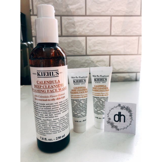 Sữa rửa mặt hoa cúc Kiehls 230ml