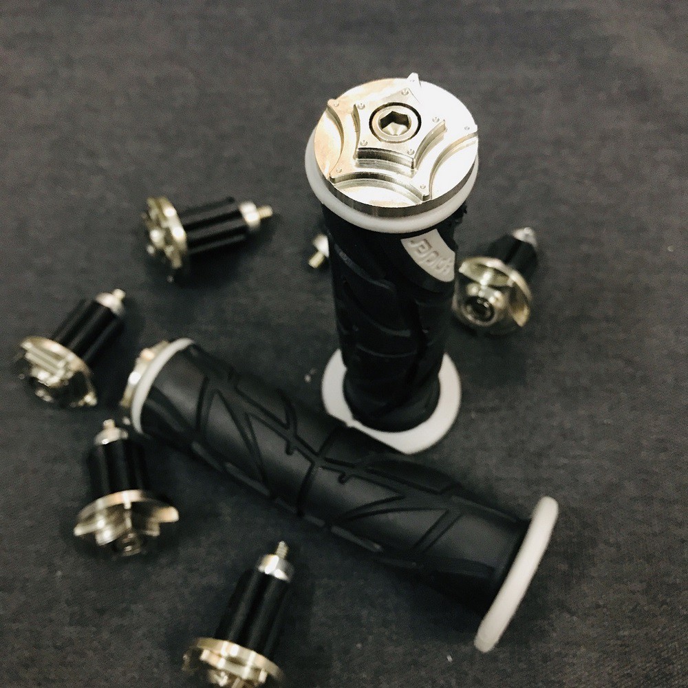 [XẢ KHO] COMBO Gù xe máy inox SALAYA cùng bao tay SPIDER màu đen siêu êm mềm mại phượt xuyên việt