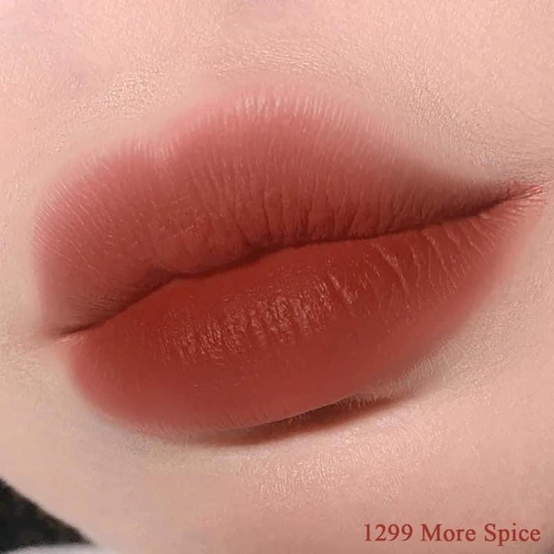SON MAYBELLINE NEW YORK COLOR #1299 MORE SPICE