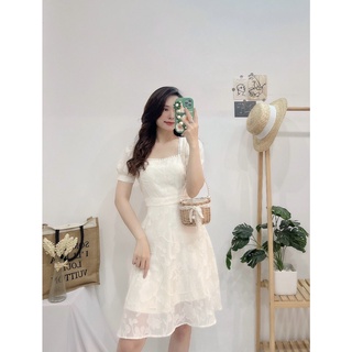 ĐẦM DA CỔ VUÔNG REN DÁNG XÒE