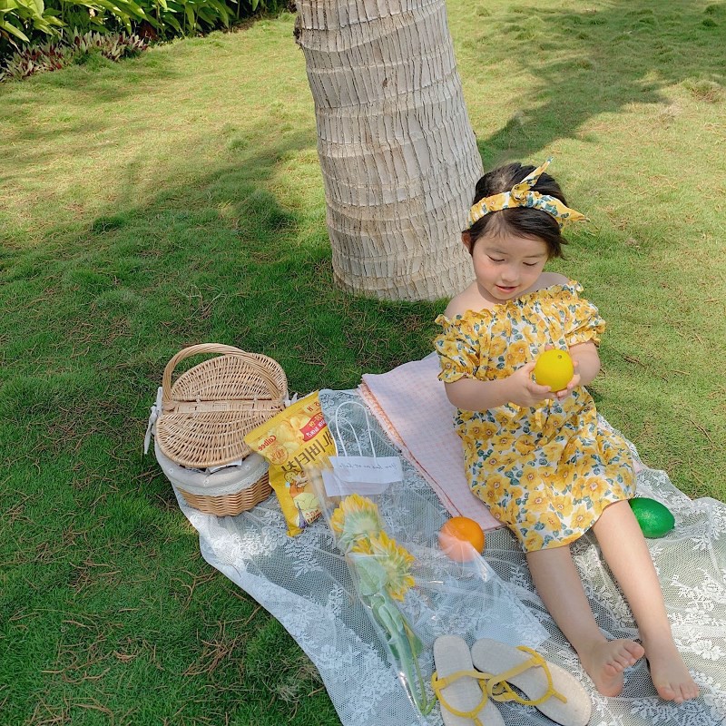 Váy Hoa Đi Biển Cho Bé Gái Kèm Nơ Xinh Xắn