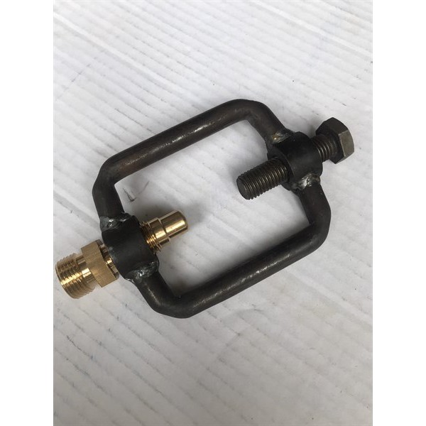 Gông + ốc lắp bình oxy, acetylen, Gông ốc lắp vào đồng hồ acetylen dùng khi hàn đất đèn dùng khí C2H2 hoặc cho bình Oxy