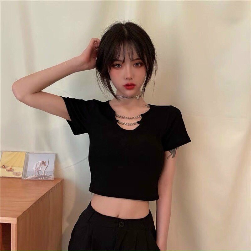 Áo kiểu croptop khoét ngực dây xích cực xinh , chất thun bozip mềm mịn