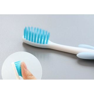 bàn chải đánh răng cho bé