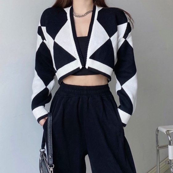 Áo khoác cardigan dệt kim dáng ngắn tay dài dáng rộng màu sắc phong cách retro | WebRaoVat - webraovat.net.vn