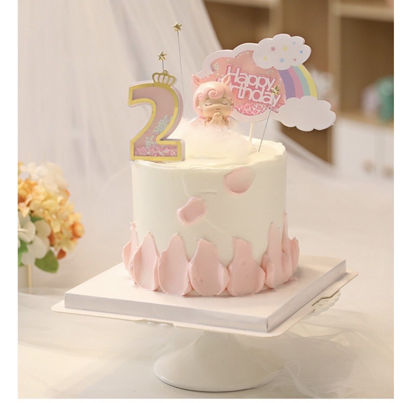 Set cắm bánh sinh nhật cho bữa tiệc sinh nhật của bé có thể lấy tượng gỗ dùng để làm decor nhà cửa