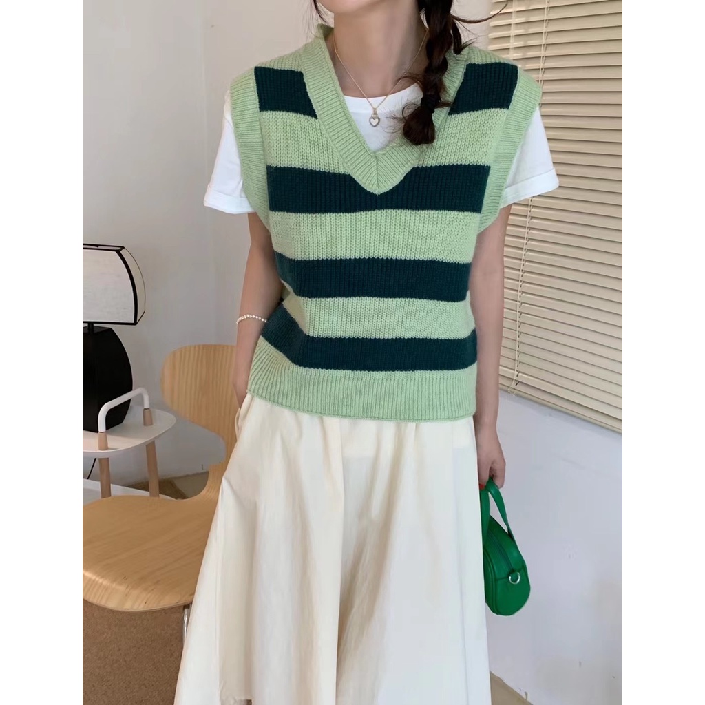 【Hana and Alice】Áo Len Không Tay Cổ Chữ V Họa Tiết Kẻ Sọc Thời Trang Dễ Phối Đồ Cho Nữ