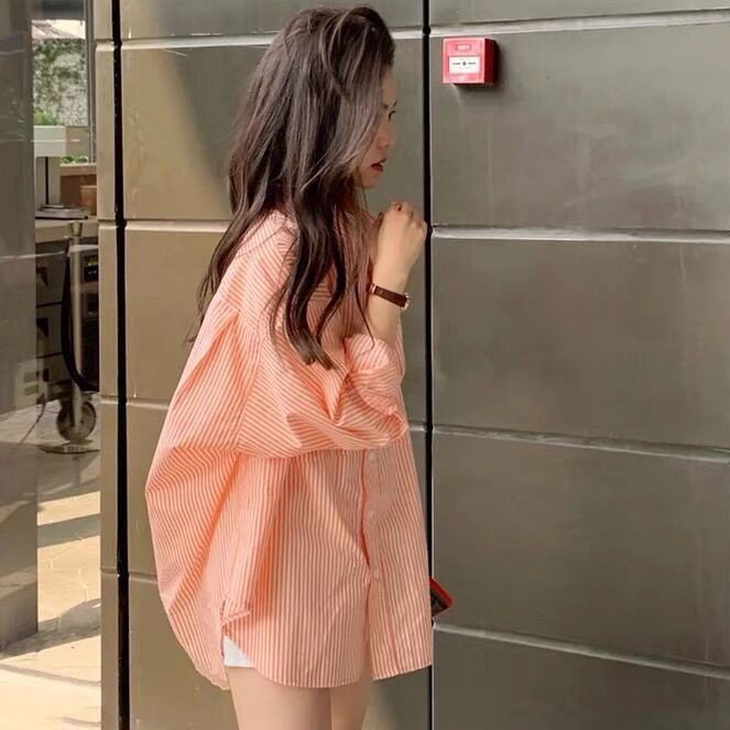 Áo sơ mi tay dài họa tiết kẻ sọc màu cam phong cách Hồng Kông cổ điển thời trang hè 2022 cho nữ