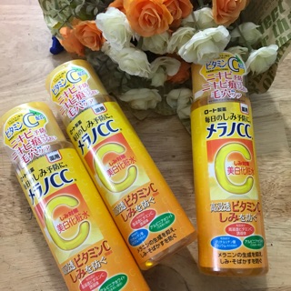 Nước hoa hồng Rohto Mentholatum Melano CC