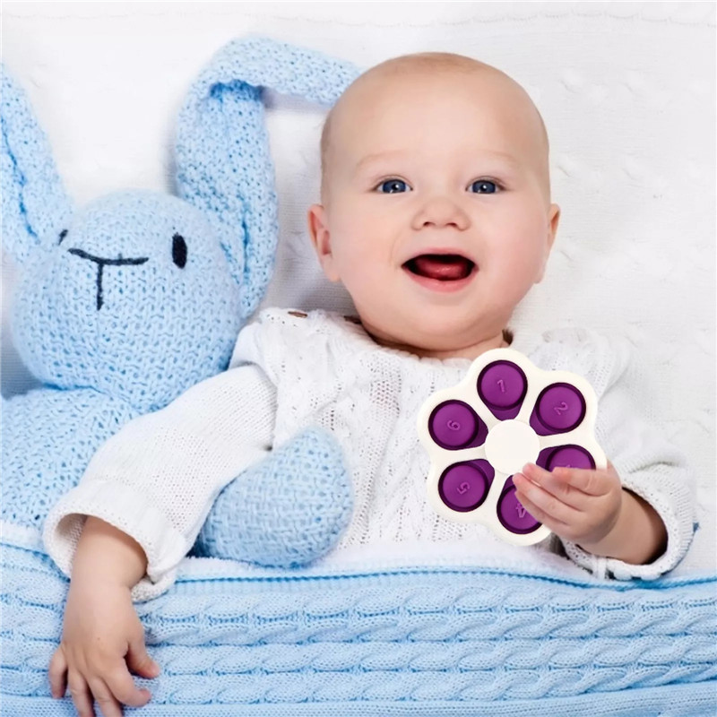 Con quay đồ chơi spinner giúp giảm căng thẳng
