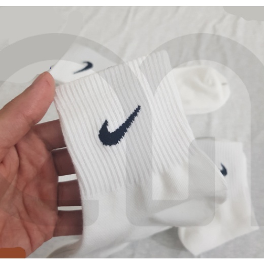 [Mã FAMARAL1 giảm 10K đơn 50K] Tất Vớ Nike Trung Nam Nữ Trắng Đen Thời Trang Vải Dệt Kim