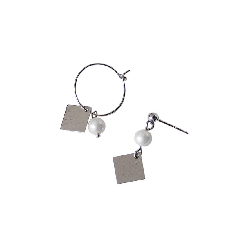 Lạ mắt nhưng sang trọng với khuyên bất đối xứng mix ngọc A826 mạ 925