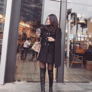 KHOÁT DẠ CAPE ĐEN DUY NHẤT