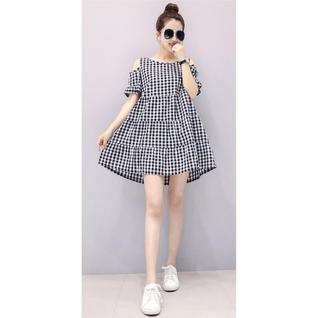 Đầm xòe hở vai duyên dáng