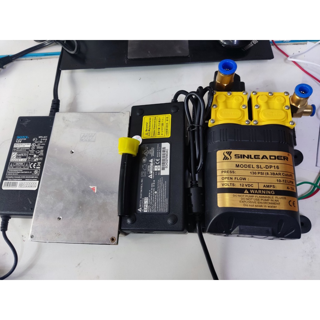 Máy bơm áp lực mini 12v đôi Sinleader