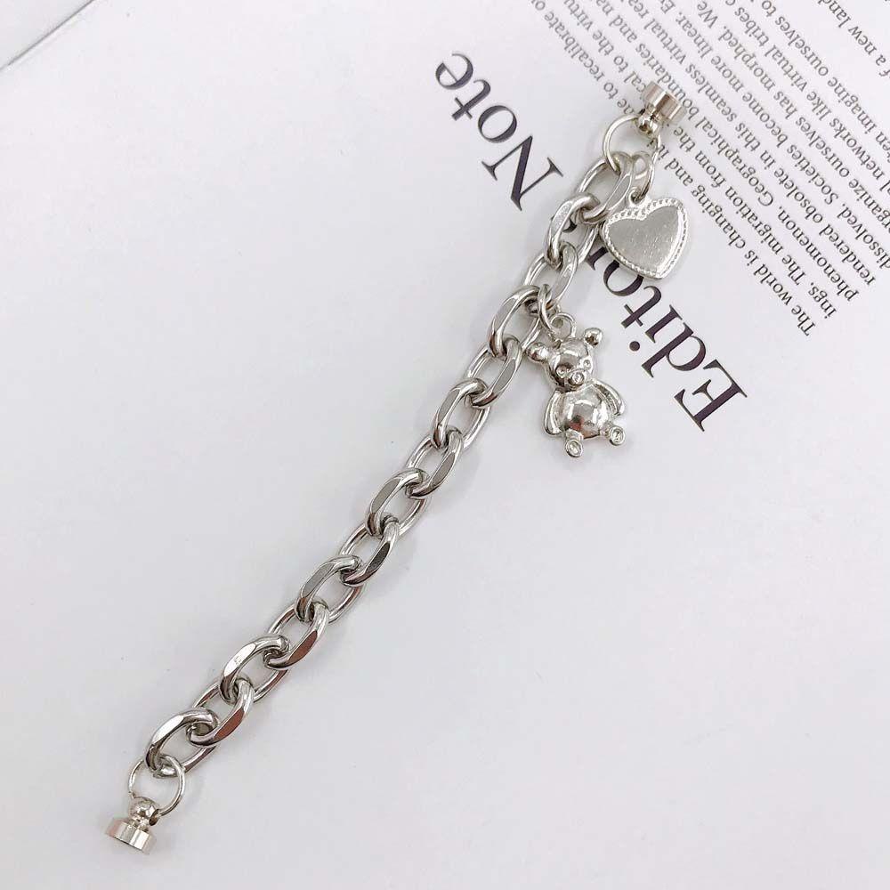 Ốp Điện Thoại Họa Tiết Chú Gấu Kèm Dây Đeo Kim Loại Chống Rơi Tiện Dụng