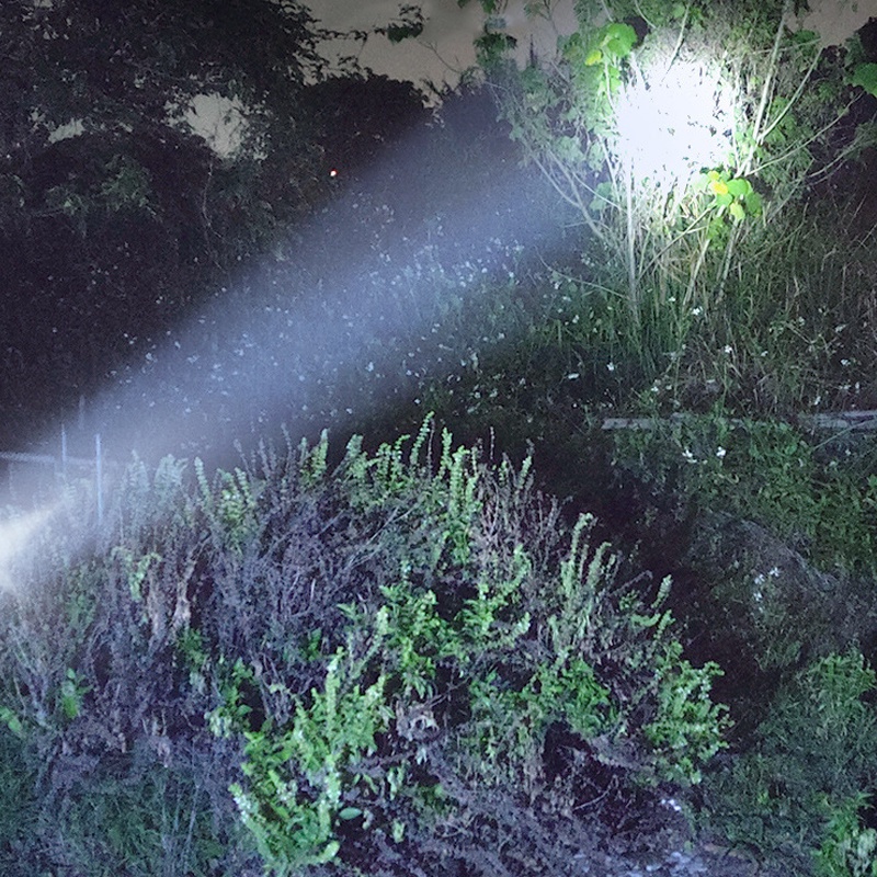 Đèn Pin LED Sử Dụng Năng Lượng Mặt Trời Siêu Sáng Chống Thấm Nước Có Thể Sạc Lại Bằng Cổng USB/Solar